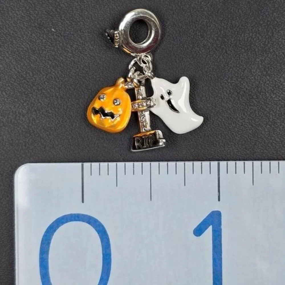 🎃 Spooky Halloween Charm with Pumpkin and‎ Ghost (NWOT)